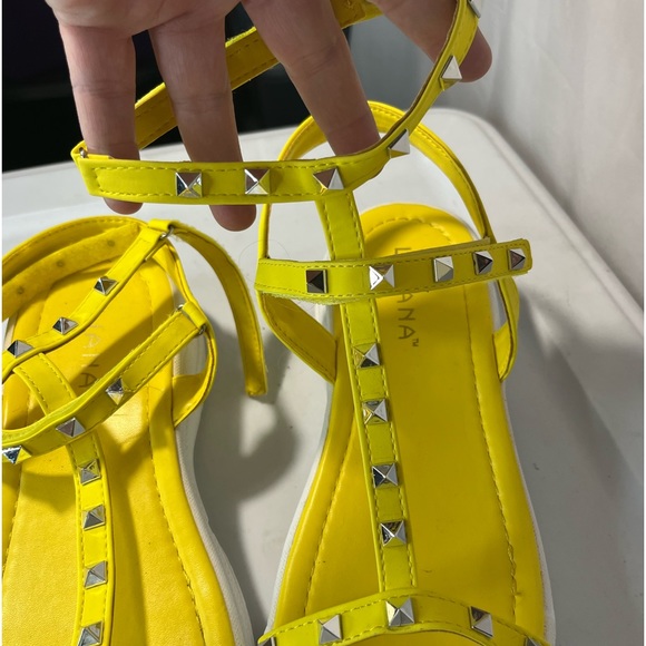 Liliana | Yellow | platform studded ankle strap sandal | Size 10 - Picture 3 of 9